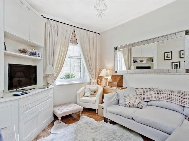 Apartment for rent in Battersea, Greater London