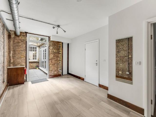 Apartment for rent in Fitzrovia, Greater London