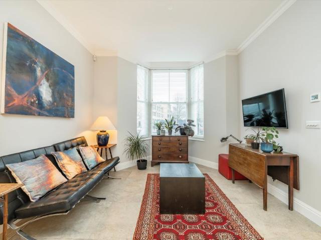 House for rent in Tufnell Park, Greater London