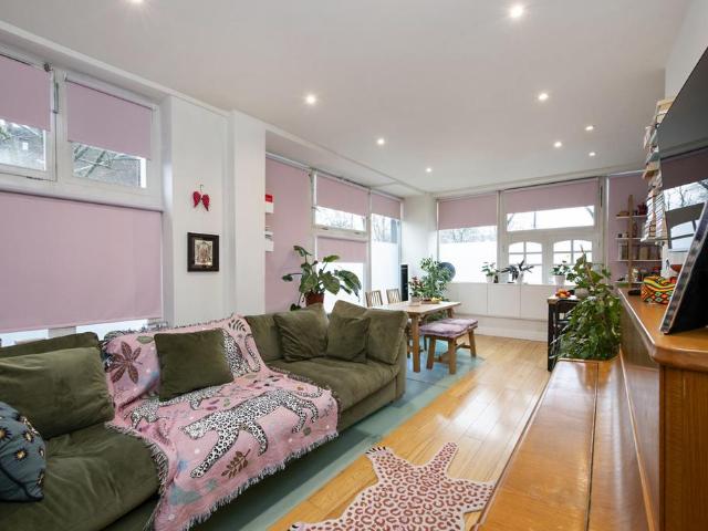 House for rent in Chalk Farm, Greater London