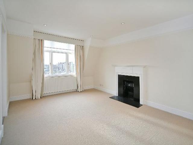 Apartment for rent in South Kensington, Greater London
