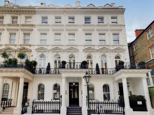Apartment for rent in South Kensington, Greater London