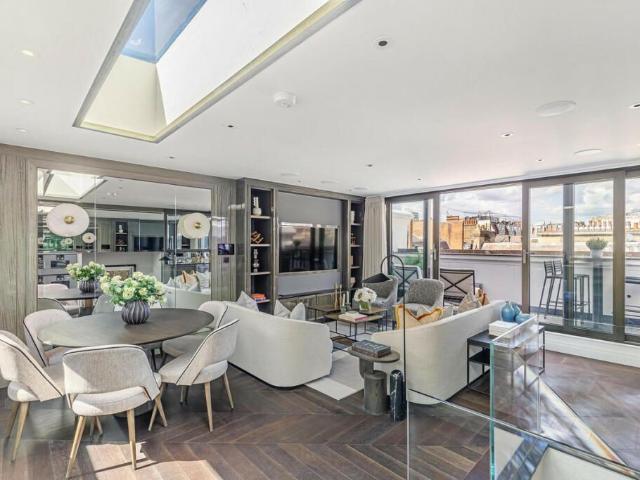 Apartment for rent in South Kensington, Greater London