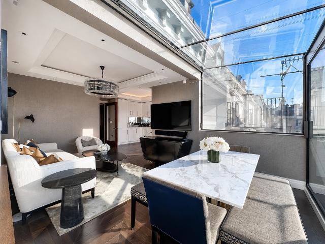 Apartment for rent in South Kensington, Greater London