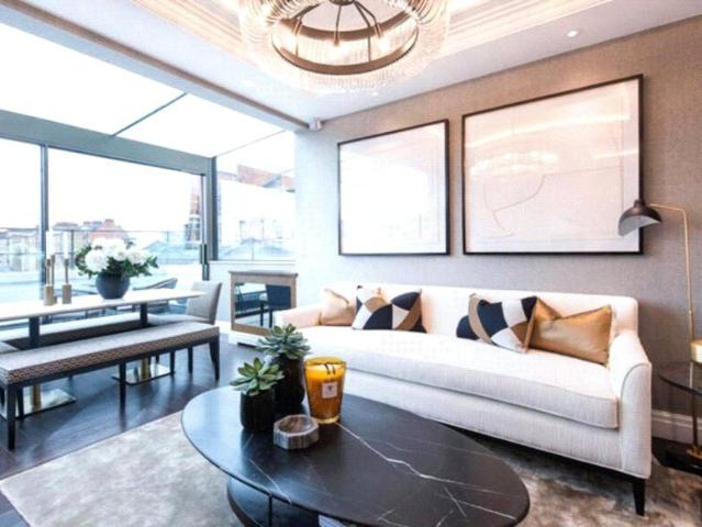 Apartment for rent in South Kensington, Greater London