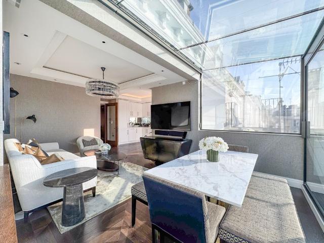 Apartment for rent in South Kensington, Greater London