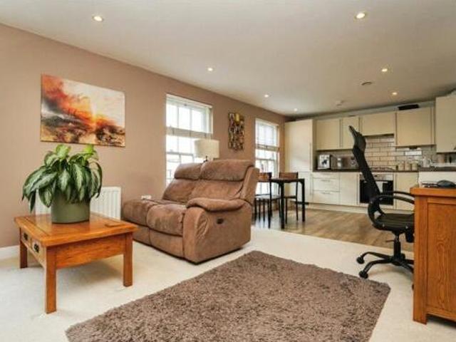House for sale in Ewens Farm, Golden Valley