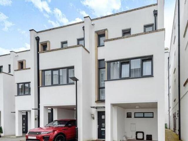 House for sale in Ewens Farm, Golden Valley