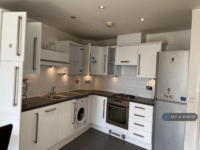 Apartment for rent in London Borough of Hounslow, Greater London