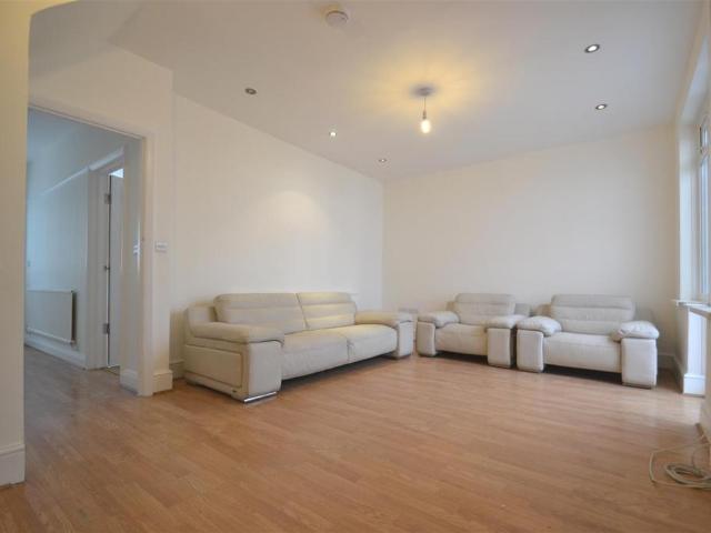 House for rent in London Borough of Hounslow, Greater London