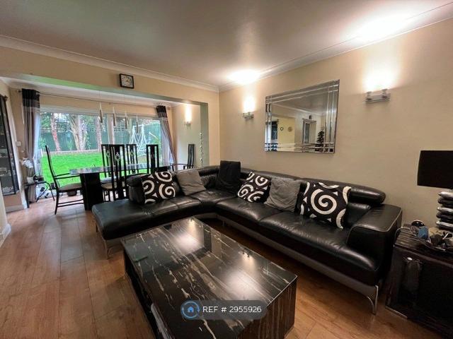 House for rent in Carshalton Beeches, Greater London
