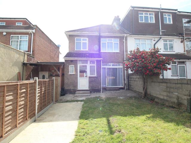 House for rent in Kingsbury, Greater London