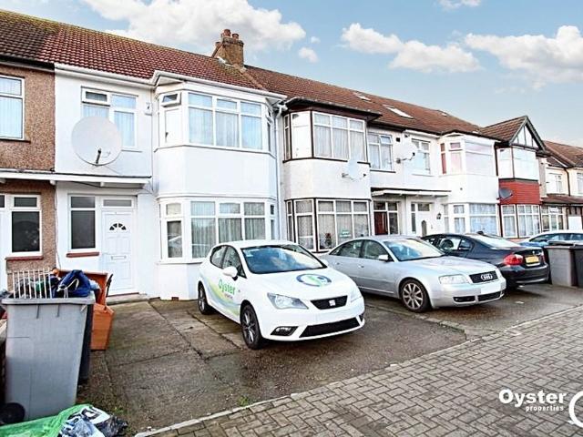House for rent in Kingsbury, Greater London