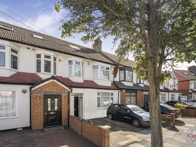 Apartment for rent in London Borough of Enfield, Greater London