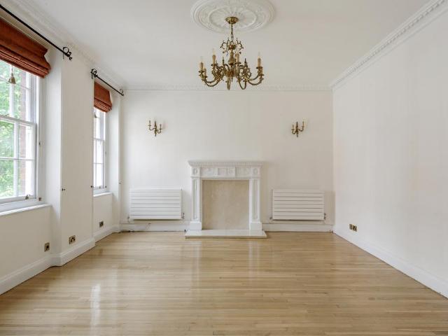Apartment for rent in Knightsbridge, Greater London