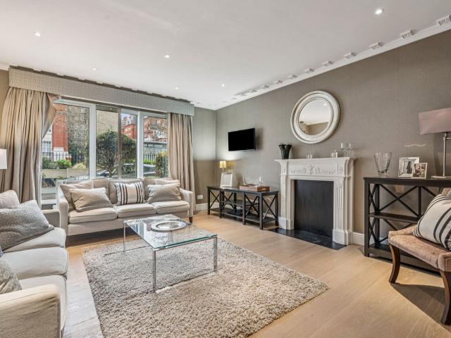 Apartment for rent in Knightsbridge, Greater London