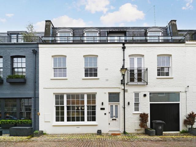 House for rent in Brompton, Greater London