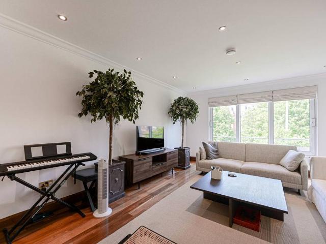 House for rent in Knightsbridge, Greater London