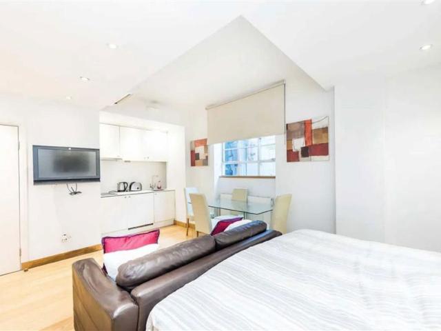 Studio for rent in Knightsbridge, Greater London