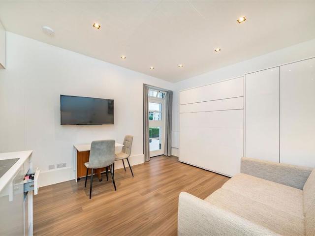 Studio for rent in Knightsbridge, Greater London