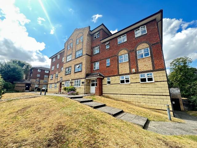 Apartment for rent in Spring Park, Luton