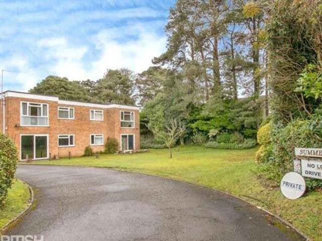 House for sale in Tricketts Cross, Ferndown