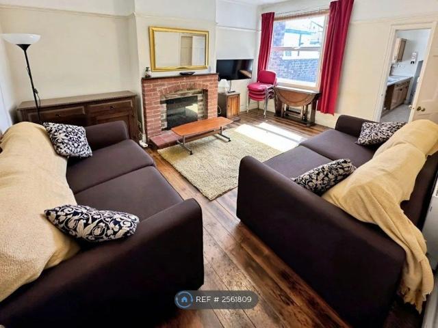 House for rent in Stoke, Stoke-on-Trent