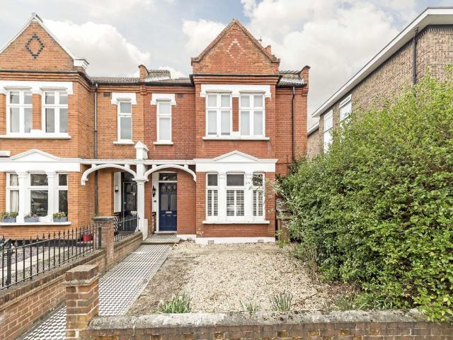 Apartment for rent in London Borough of Merton, Greater London