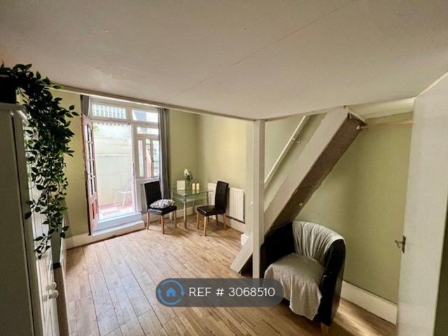 Studio for rent in City of Westminster, Greater London
