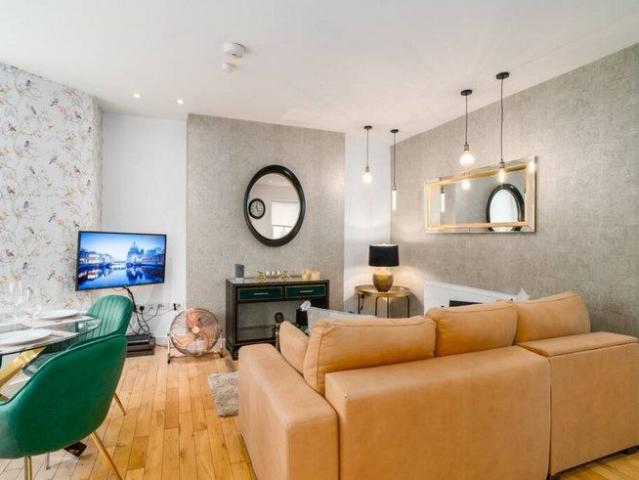 Apartment for rent in Castle Quarter, Falcon Lodge