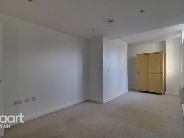 Apartment for rent in Key Street, Suffolk