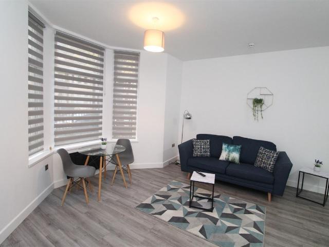 Apartment for rent in Plasnewydd, Falcon Lodge