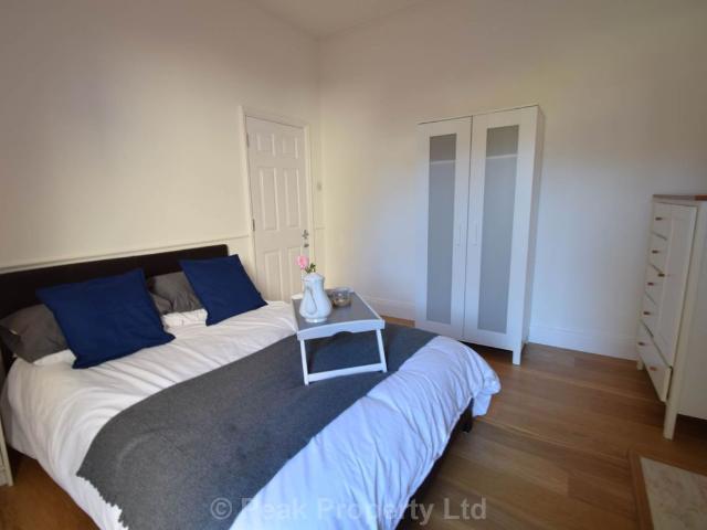 Room for rent in Southend City Centre Neighbourhood, Alton Barnes