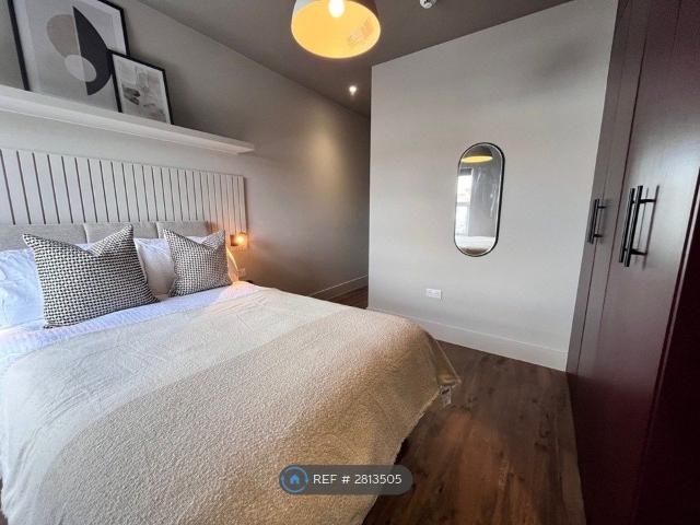 Room for rent in Southend City Centre Neighbourhood, Alton Barnes