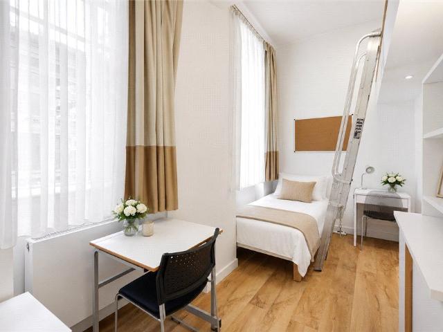 Studio for rent in Earl's Court, Greater London