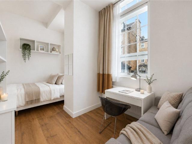 Studio for rent in Earl's Court, Greater London