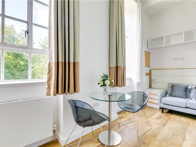 House for rent in Earl's Court, Greater London