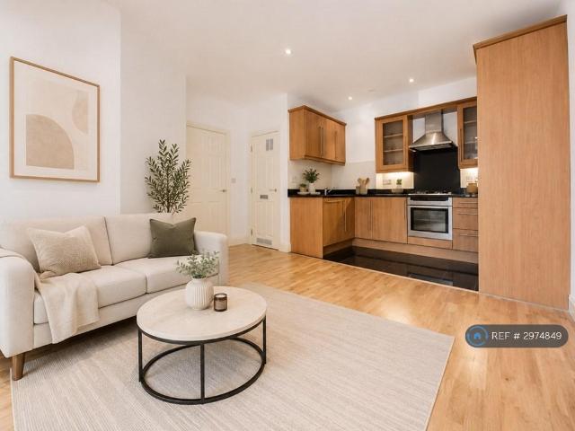Apartment for rent in Friern Barnet, Greater London