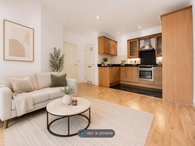 Apartment for rent in Friern Barnet, Greater London