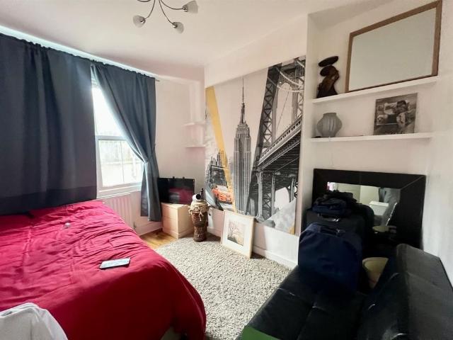 House for rent in London Borough of Croydon, Greater London