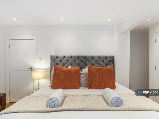 Apartment for rent in Primrose Hill, Greater London