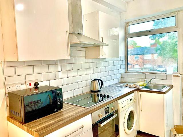 House for rent in Georgia, Greater Manchester