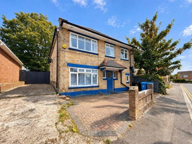Apartment for rent in Branksome, Poole