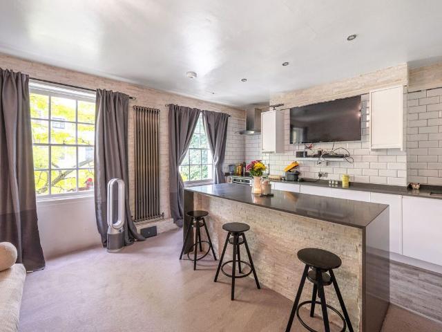 Apartment for rent in Primrose Hill, Greater London