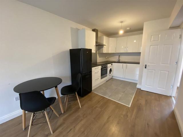 Apartment for rent in Highfields, Old Wharf