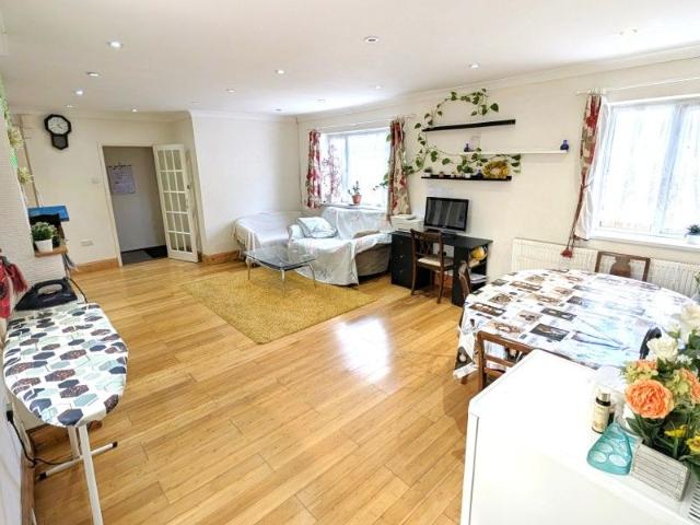 House for rent in Sheerwater, Woking