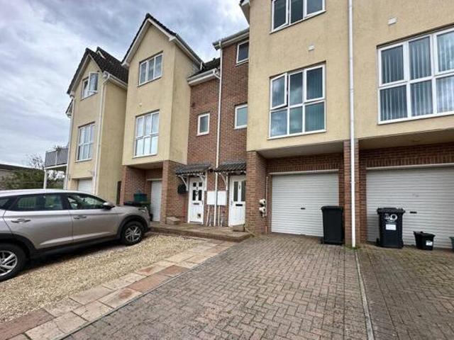 House for sale in Bromsberrow Heath, Gloucestershire