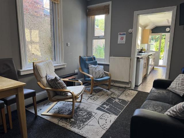 House for rent in South Cliff, Kepwick