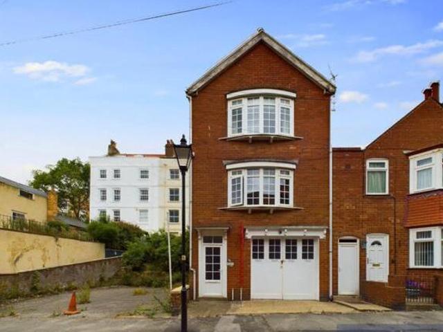House for sale in The Old Town, Scarborough