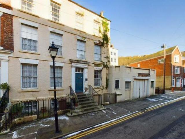 House for sale in The Old Town, Scarborough